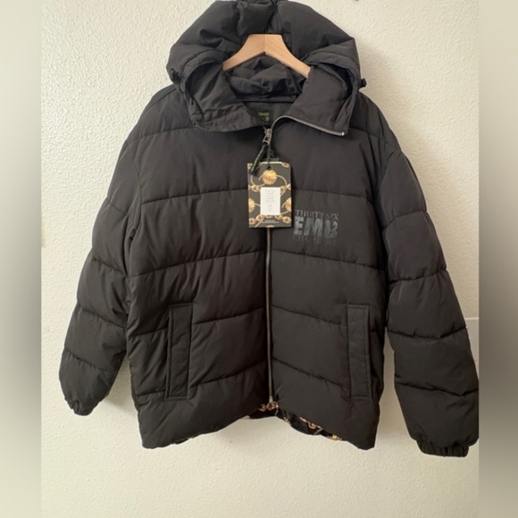 RZA WuTang 36 Chambers Embassy of Brick and Logs Puffer Jacket size Medium - Picture 1 of 15